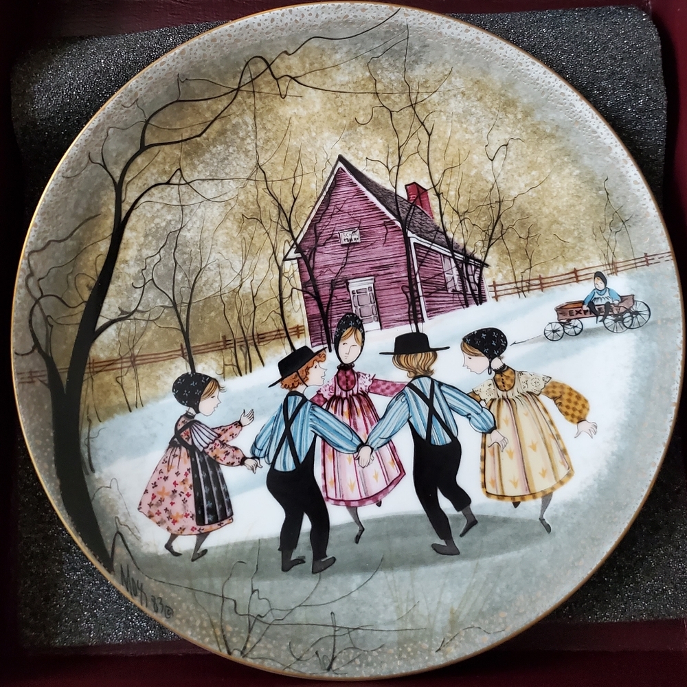 P. Buckley Moss plate "Ring Around the Rosie"